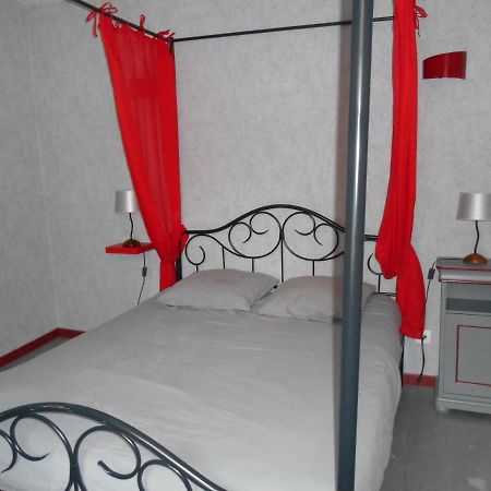 F2 A Tulle Villa Bagian luar foto